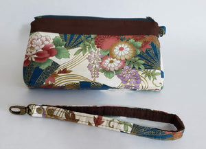 Anna - Floral Wristlet