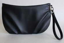 Load image into Gallery viewer, Bella - Black Clutch