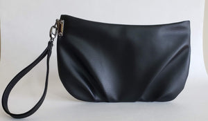 Bella - Black Clutch