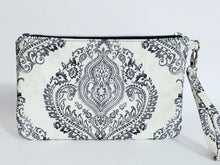 Load image into Gallery viewer, Rikki - Cream and Gray Wristlet