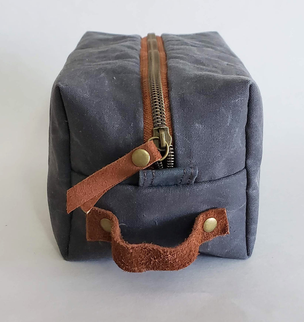 Journey Zippered Bag - Gray Waxed Canvas