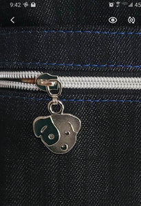 Adorable puppy zipper pull