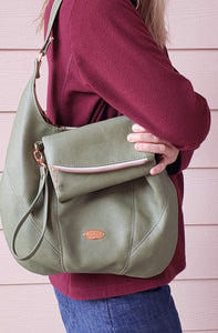 Modeling bag with wallet